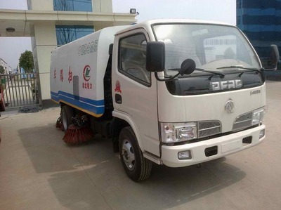 2012年掃路車 掃地車 吸塵車 東風(fēng)小霸王清掃車廠家 哪有賣的_專用汽車欄目