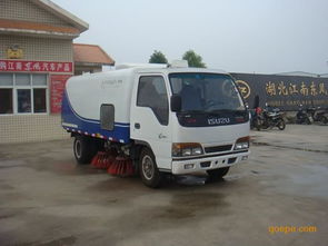 生活小區(qū)掃路車 大型企業(yè)掃路車 高速公路掃路車 物業(yè)公司掃路車 價格 谷瀑環(huán)保